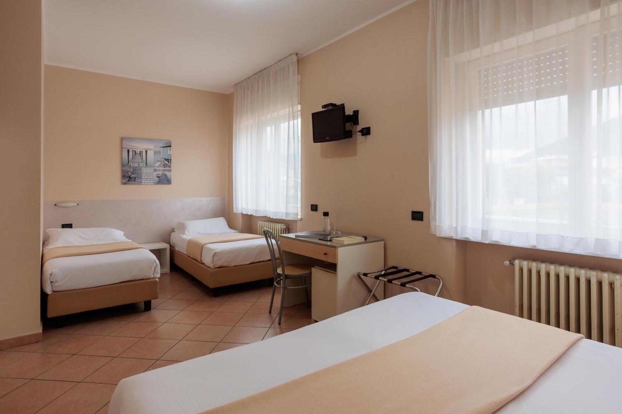 Bed and Breakfast Al Centro Verbania Esterno foto